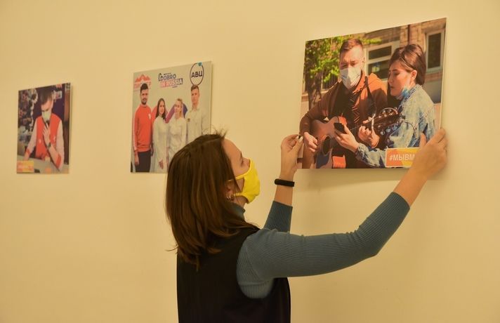 В ТРЦ «Кристалл» открылась фотовыставка, посвященная акции #МыВместе