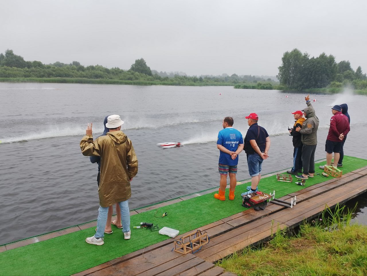 Тренер ДТиС «Пионер» принимает участие в Чемпионате и первенство России по судомодельному спорту Тренер ДТиС «Пионер» принимает участие в Чемпионате и первенство России по судомодельному спорту