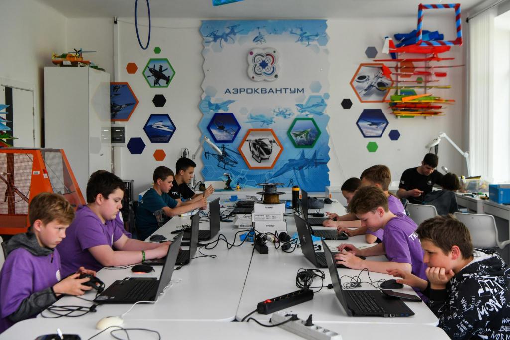 Почти 4 000 юных инженеров обучаются в тюменском детском технопарке "Кванториум"
