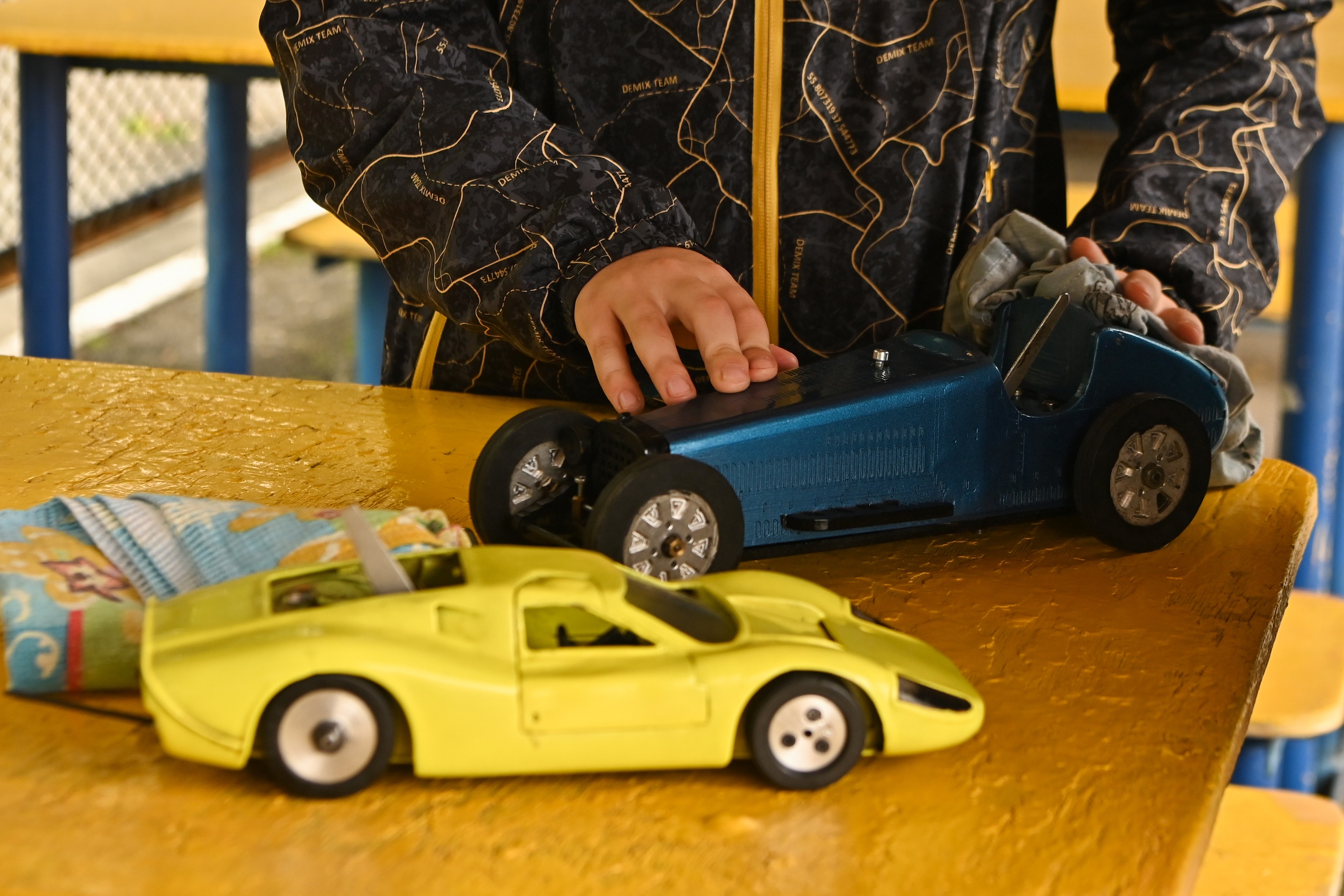 Любители и профессионалы встретятся на соревнованиях по автомодельному спорту