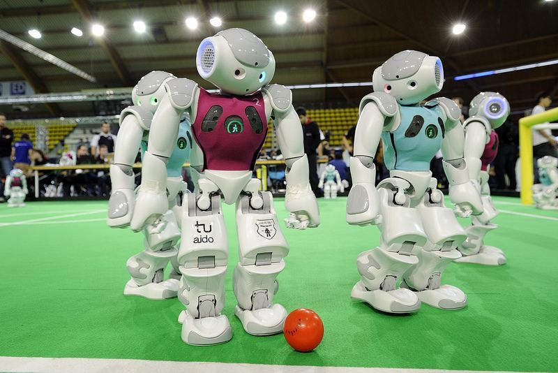 В Тюмени роботы сразятся в футбольных матчах