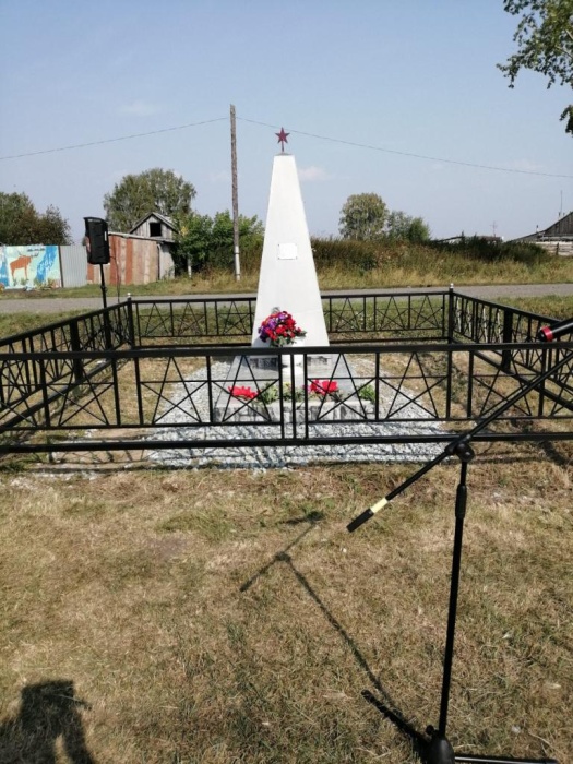 братская могила д. Рядовичи